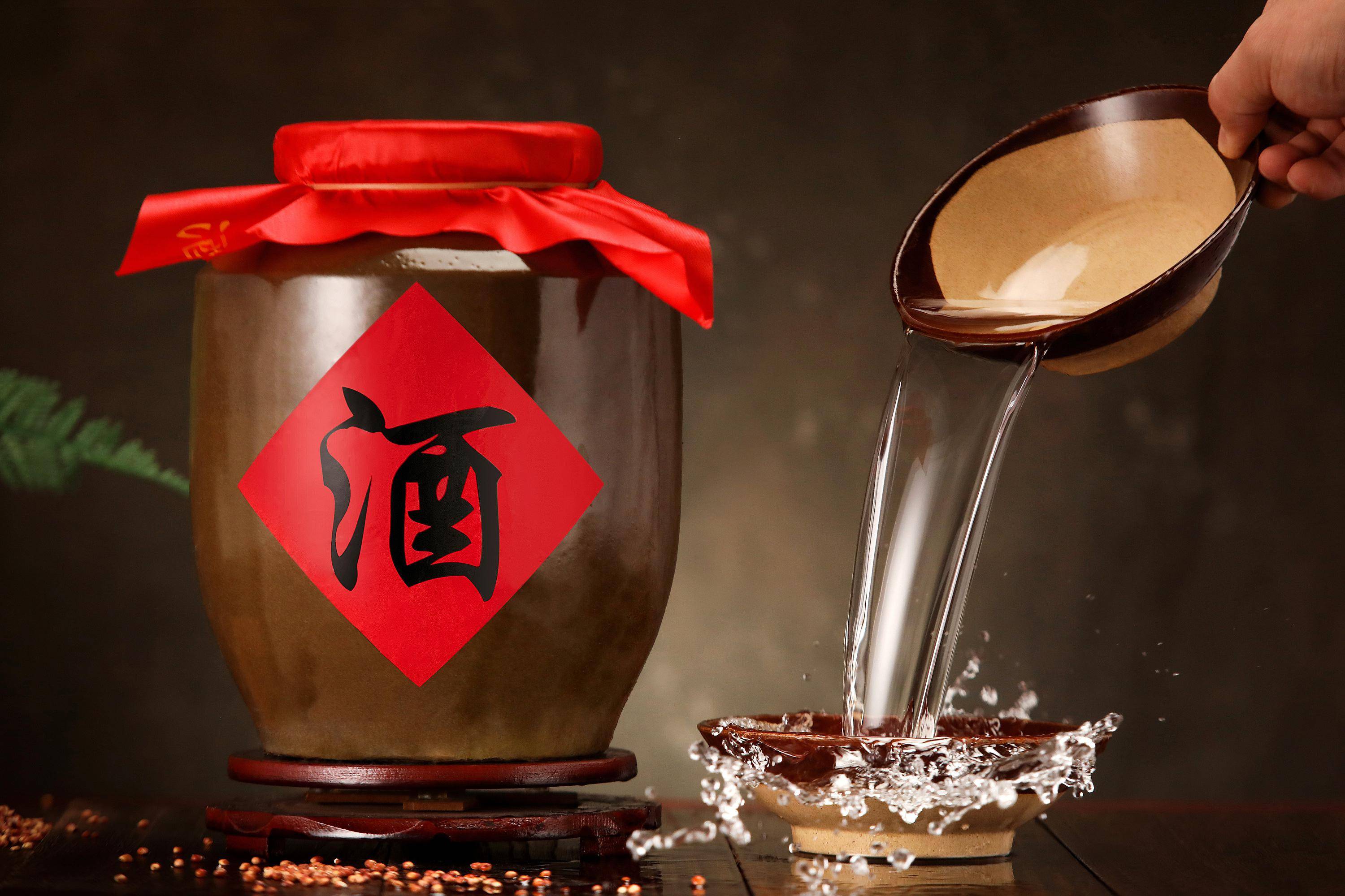 紹興黃酒大跳水！23元暢飲女兒紅，酒友們的平價口福時代來臨